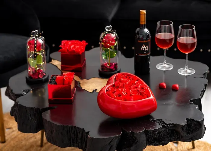 Concha Con Perla * Monolithos (Santorini)