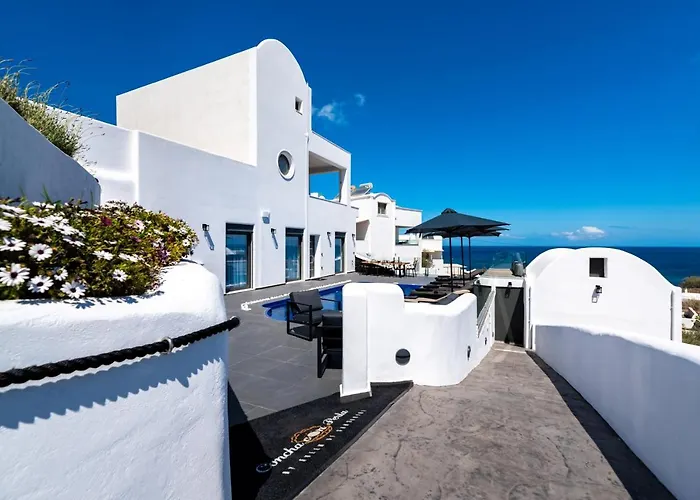 Concha Con Perla Monolithos (Santorini)