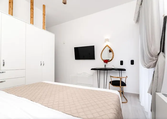 Concha Con Perla Villa Monolithos (Santorini)