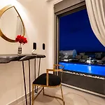Concha Con Perla * Monolithos (Santorini)
